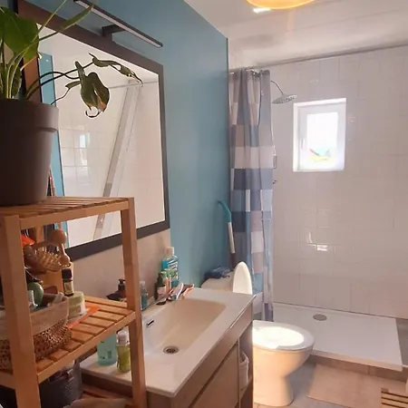 Independante Avec Salle De Bain Et Parking Gratuit Pelousey